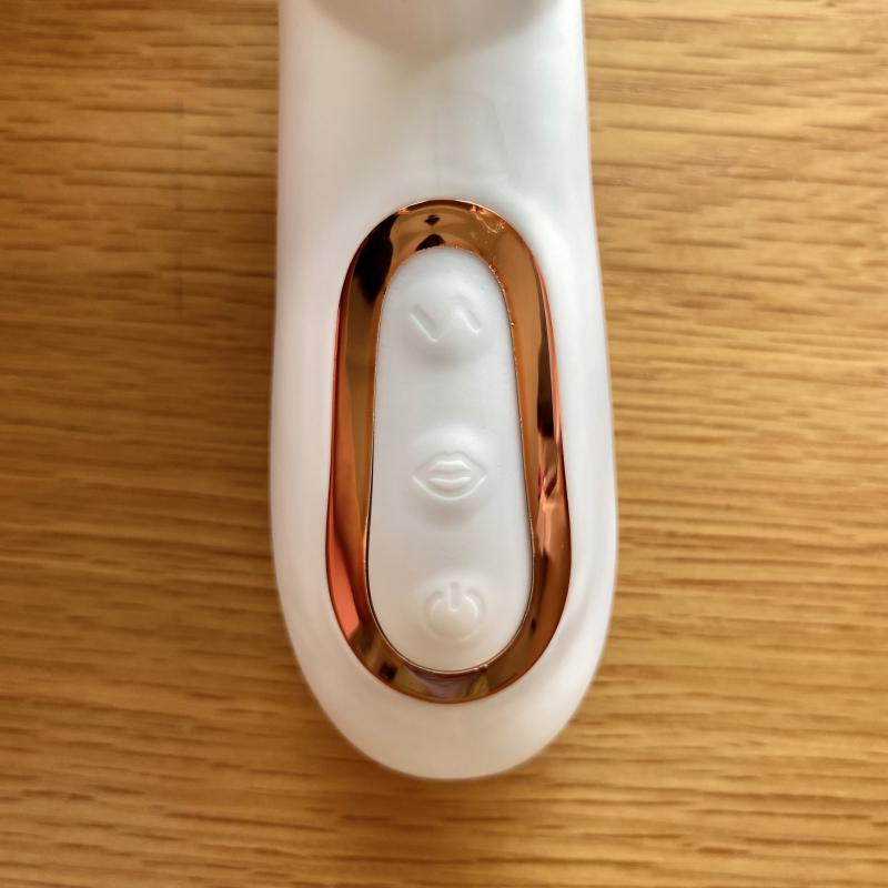 Phân phối Chày rung Kích Thích Điểm G Cho Nữ - Kết Hợp Rung Liếm Nhánh Phiên Bản màu Trắng Ngọc Trai hàng mới về Phân phối Chày rung Kích Thích Điểm G Cho Nữ - Kết Hợp Rung Liếm Nhánh Phiên Bản màu Trắng Ngọc Trai hàng mới về