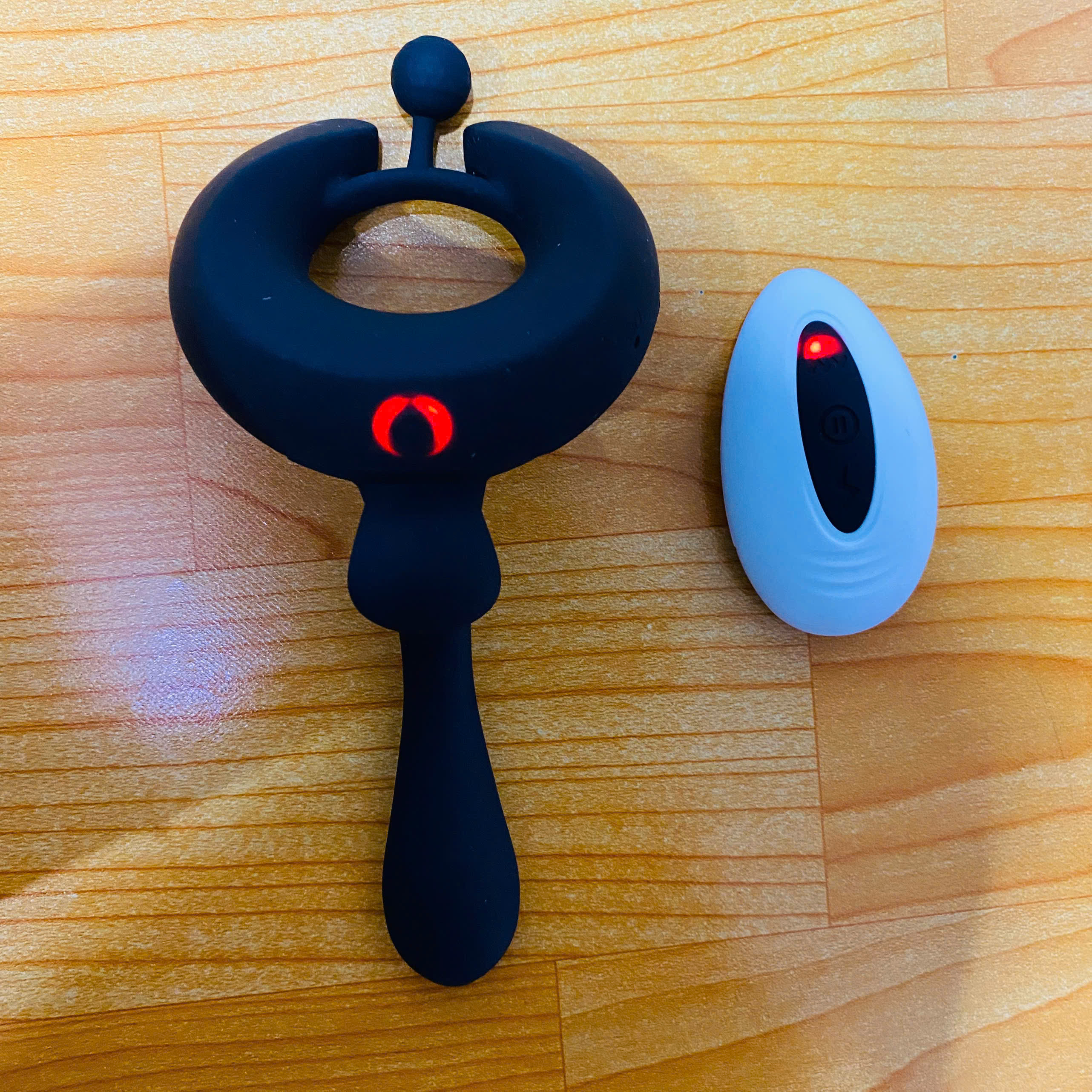 Mua Vòng Rung Đeo Dương Vật - Điều Khiển Từ Xa, Kéo Dài Thời Gian Quan Hệ giá tốt Mua Vòng Rung Đeo Dương Vật - Điều Khiển Từ Xa, Kéo Dài Thời Gian Quan Hệ giá tốt