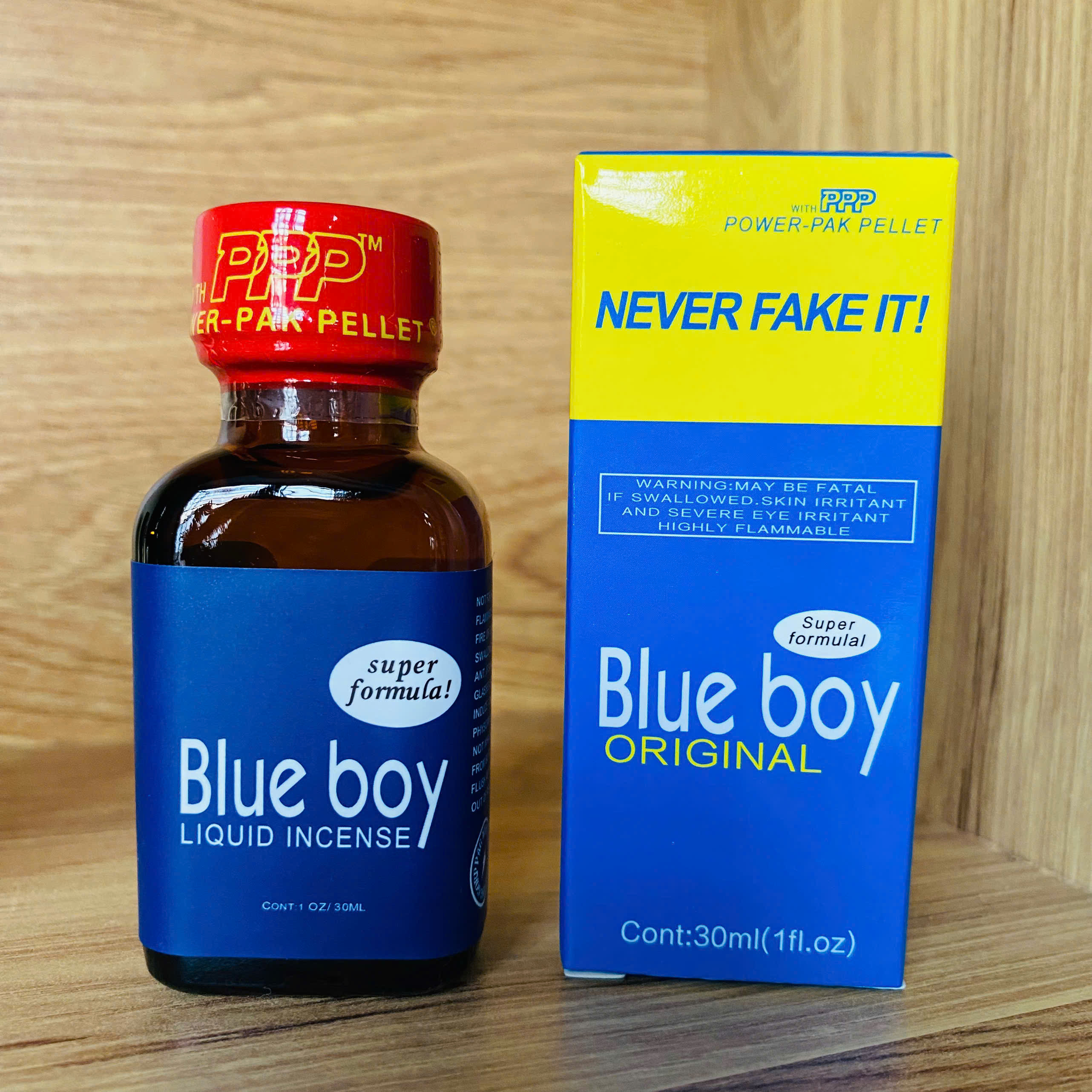 Popper Blue Boy Original 30ml - Kích Thích Mạnh, Tăng Hưng Phấn Cho Top & Bot Popper Blue Boy Original 30ml - Kích Thích Mạnh, Tăng Hưng Phấn Cho Top & Bot
