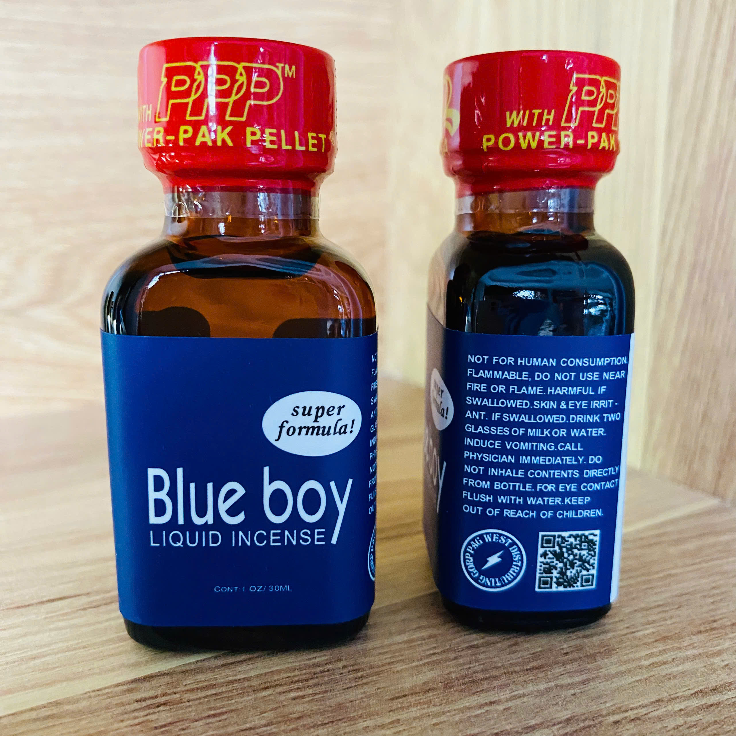 Popper Blue Boy Original 30ml - Kích Thích Mạnh, Tăng Hưng Phấn Cho Top & Bot Popper Blue Boy Original 30ml - Kích Thích Mạnh, Tăng Hưng Phấn Cho Top & Bot