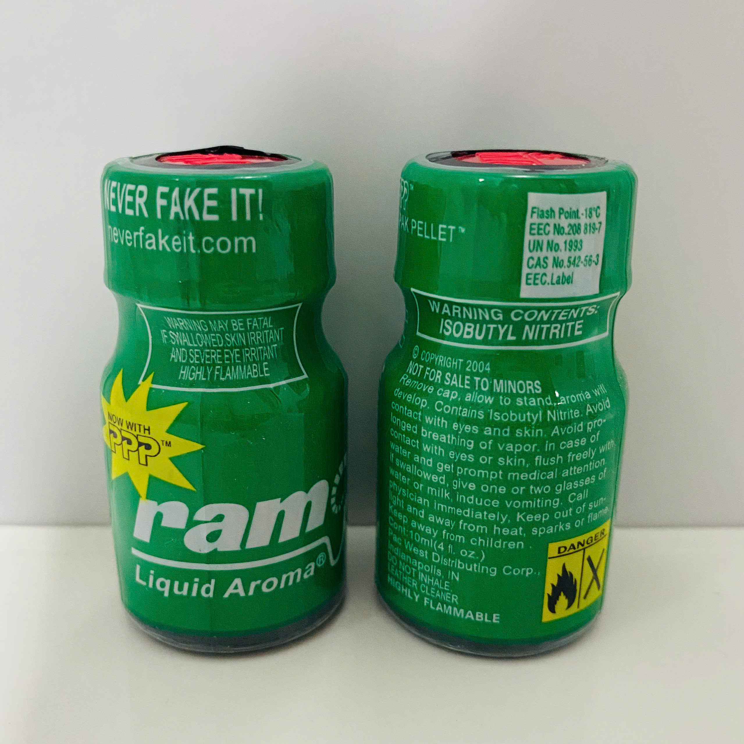 Nước Ngửi Tinh Dầu Popper Ram Aroma USA 10ml – Kích Thích Hưng Phấn Nhanh Cho Top Bot Nước Ngửi Tinh Dầu Popper Ram Aroma USA 10ml – Kích Thích Hưng Phấn Nhanh Cho Top Bot