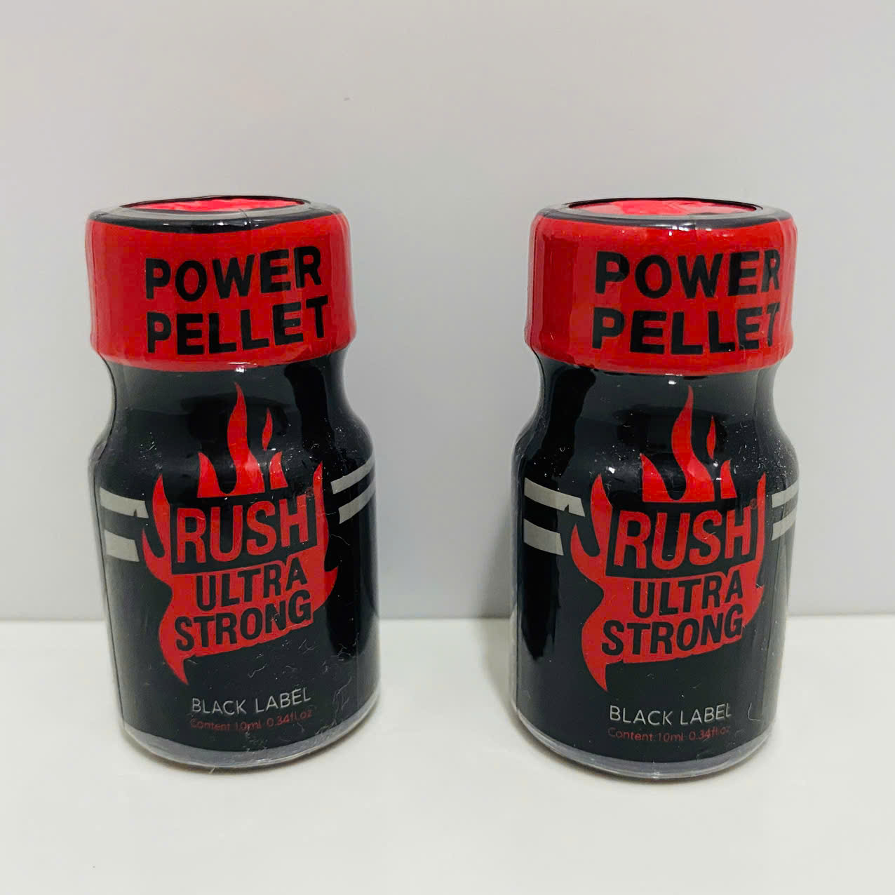 Mua Popper Rush Ultra Strong Black Label 10ml – Poppers USA mạnh nhất cho Top/Bot. Kích thích cực nhanh, giãn cơ hậu môn, không đau đầu. Giao hàng kín đáo