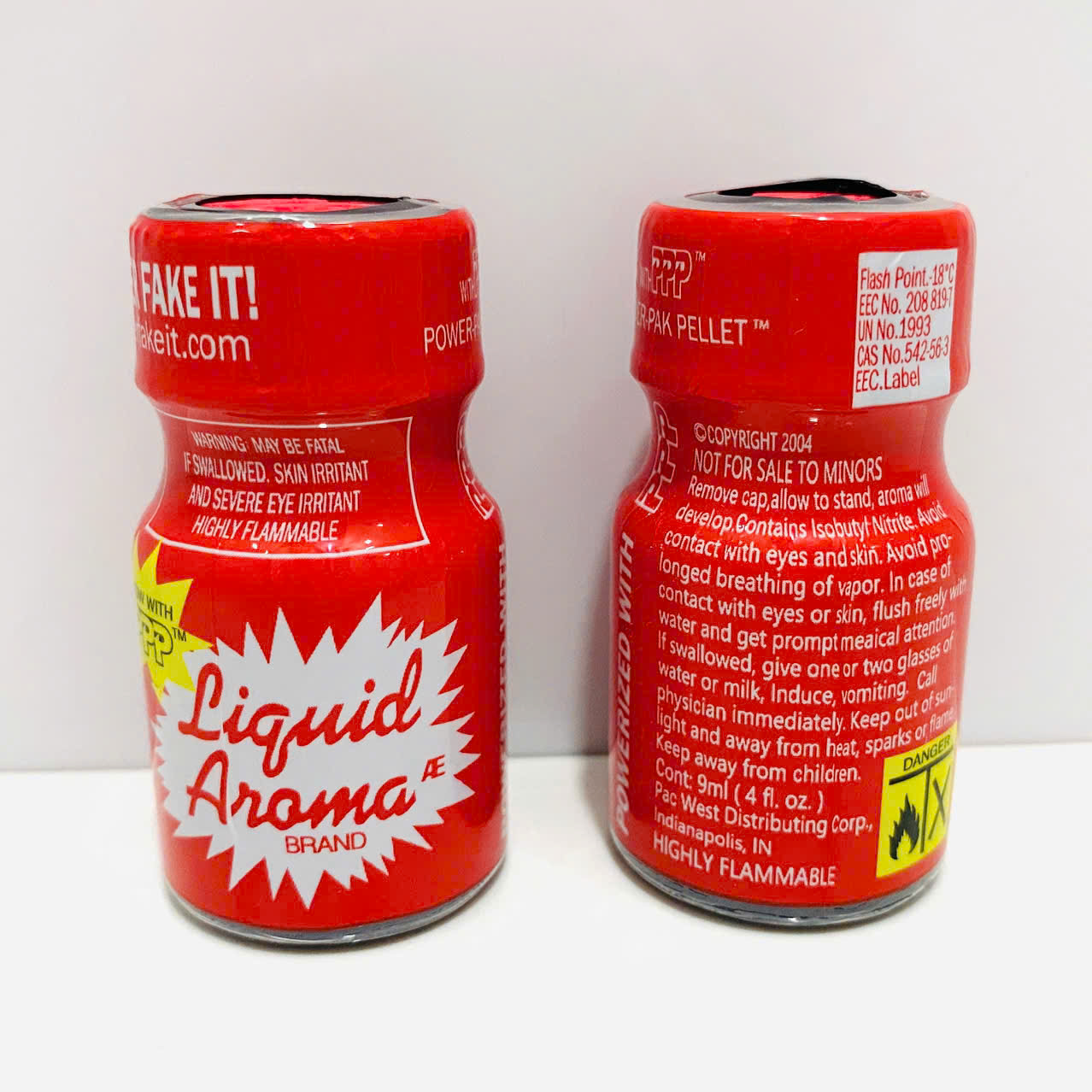 Phân Phối Tinh dầu hít Popper Liquid Aroma USA 10ml – dòng popper mạnh, lên nhanh, được ưa chuộng nhất. Kích dục mạnh, hỗ trợ quan hệ cửa sau không đau. Mua ngay tại SextoyShop247