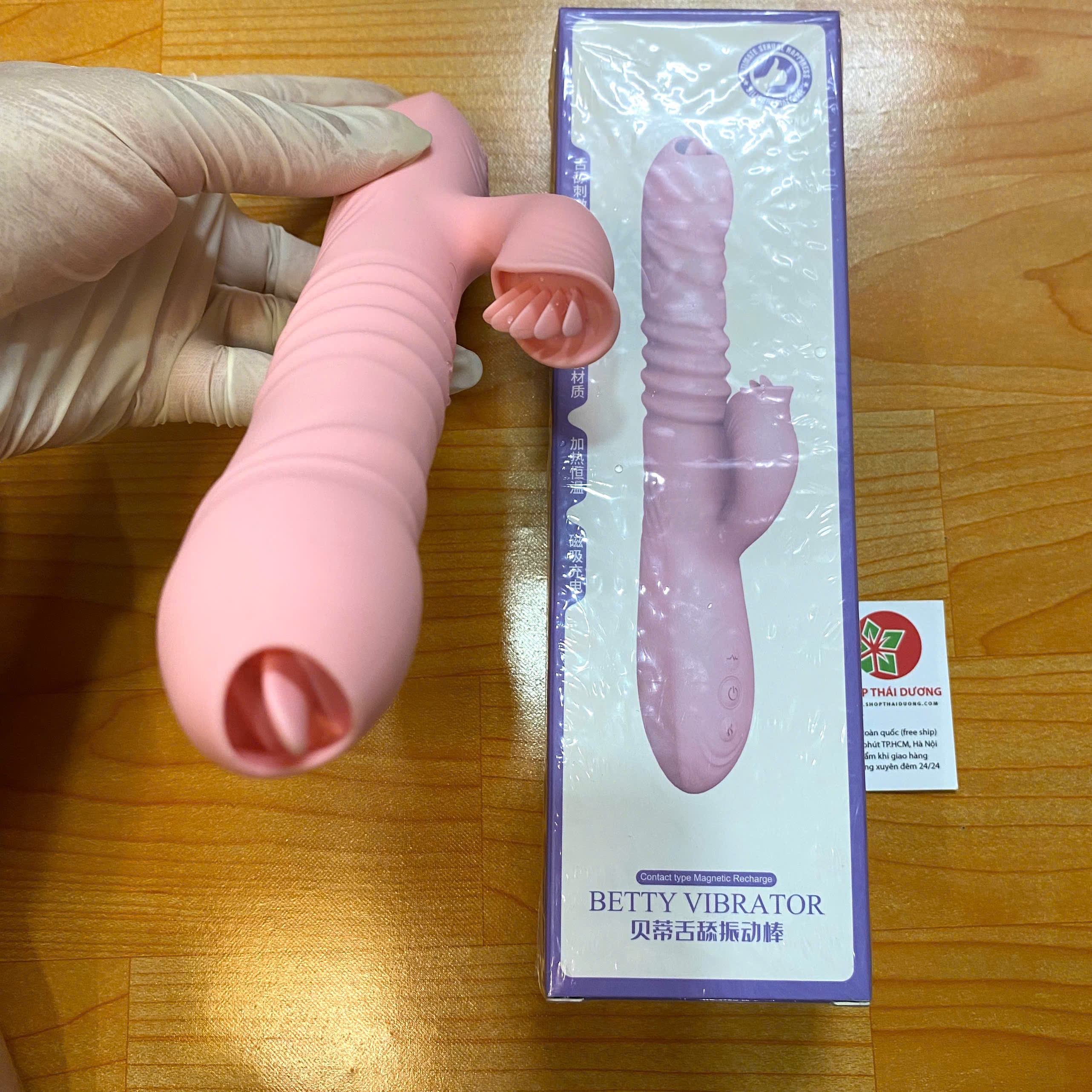  Bảng giá Dương Vật Giả Rung Ngoái BETTY Vibrator - Kết Hợp Lưỡi Liếm 2 Đầu Và Toả Nhiệt chính hãng